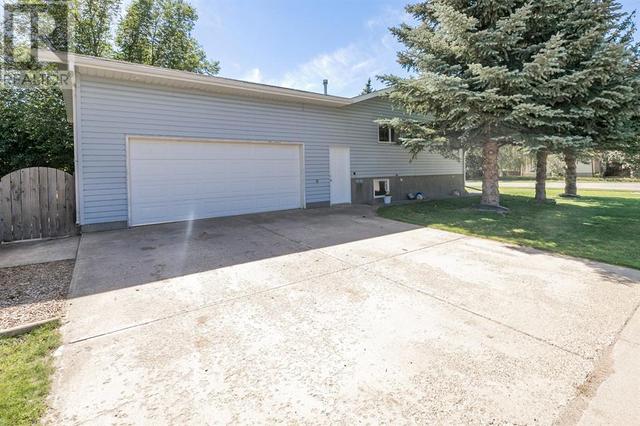 235 Highway Avenue, House detached with 3 bedrooms, 2 bathrooms and 2 parking in Nobleford AB | Image 36