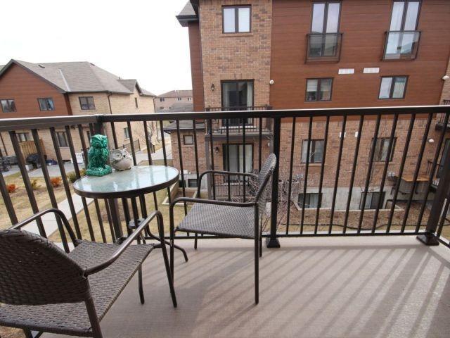 4 - 35 Madelaine Dr, Townhouse with 3 bedrooms, 2 bathrooms and 2 parking in Barrie ON | Image 12