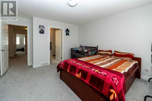 731 Redstone Drive, House semidetached with 3 bedrooms, 2 bathrooms and 2 parking in Calgary AB | Image 12