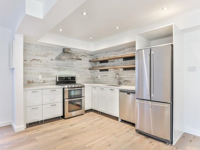 Upper - 257 Oakwood Ave, House semidetached with 3 bedrooms, 1 bathrooms and 1 parking in Toronto ON | Image 5