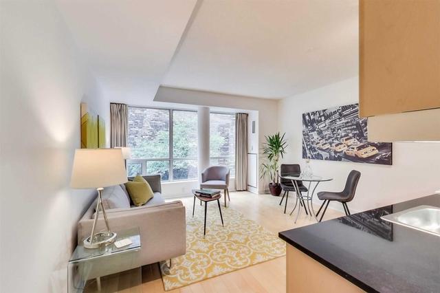 m15 - 350 Wellington St W, Condo with 1 bedrooms, 1 bathrooms and 0 parking in Toronto ON | Image 14