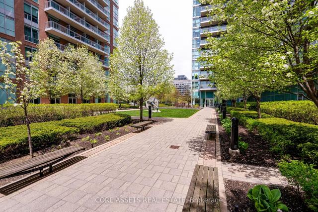 1405 - 80 Western Battery Rd, Condo with 2 bedrooms, 2 bathrooms and 1 parking in Toronto ON | Image 29