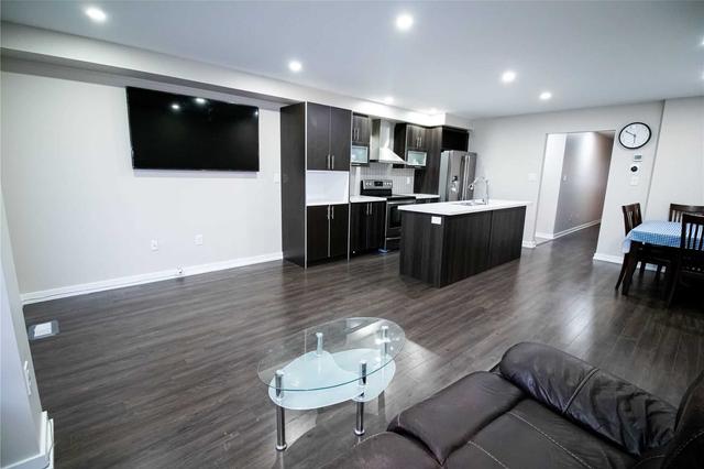 9 Edsel Rd, House attached with 3 bedrooms, 4 bathrooms and 4 parking in Brampton ON | Image 39