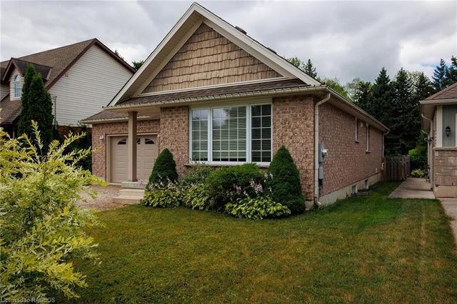 150 Kincardine Street N, House detached with 3 bedrooms, 2 bathrooms and 6 parking in West Grey ON | Image 14