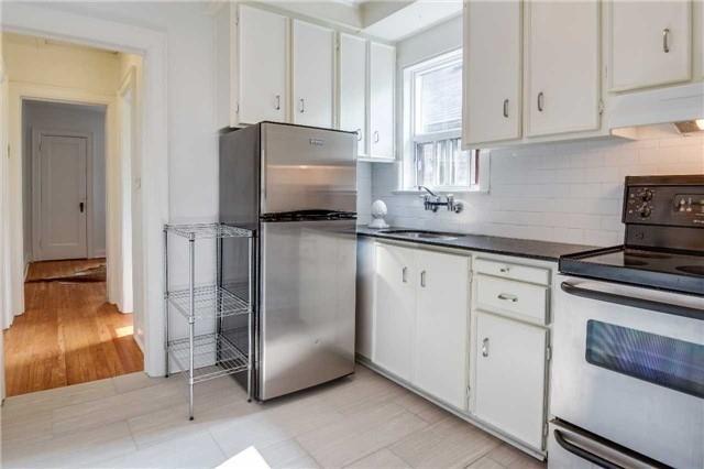 389 Winnett Ave, House detached with 2 bedrooms, 2 bathrooms and 1 parking in Toronto ON | Image 6
