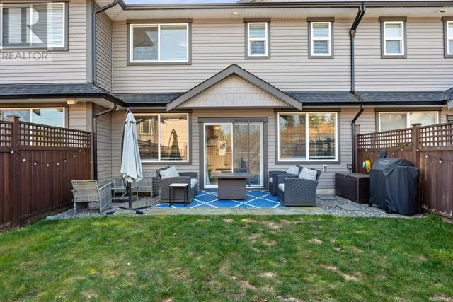 127 - 2077 20th St, House attached with 3 bedrooms, 3 bathrooms and 2 parking in Courtenay BC | Image 27