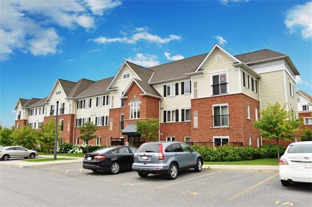 208 - 300 Spillsbury Dr, Condo with 2 bedrooms, 1 bathrooms and 1 parking in Peterborough ON | Image 2