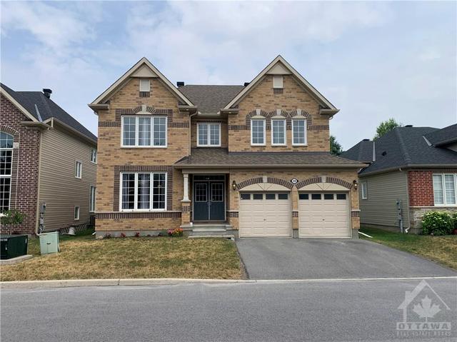 208 Stromness Private, House detached with 4 bedrooms, 4 bathrooms and 6 parking in Ottawa ON | Image 1