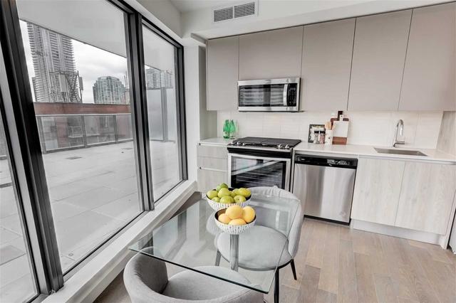 1202 - 2a Church St, Condo with 1 bedrooms, 1 bathrooms and 0 parking in Toronto ON | Image 6