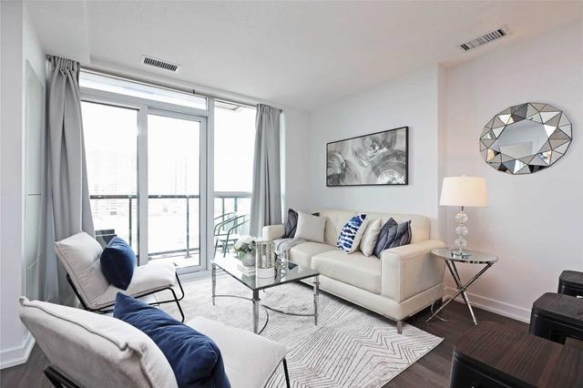 808 - 8 Trent Ave, Condo with 2 bedrooms, 2 bathrooms and 1 parking in Toronto ON | Image 3