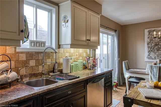 17 Tulip Drive, House detached with 2 bedrooms, 1 bathrooms and 3 parking in Tillsonburg ON | Image 12