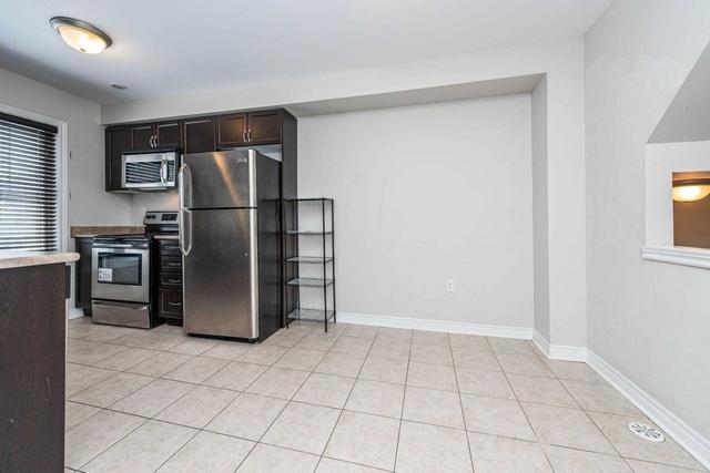 68 Soldier St, House attached with 2 bedrooms, 3 bathrooms and 2 parking in Brampton ON | Image 28