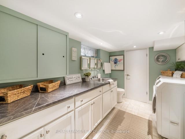 349 Castlefield Ave, House detached with 4 bedrooms, 3 bathrooms and 2 parking in Toronto ON | Image 29