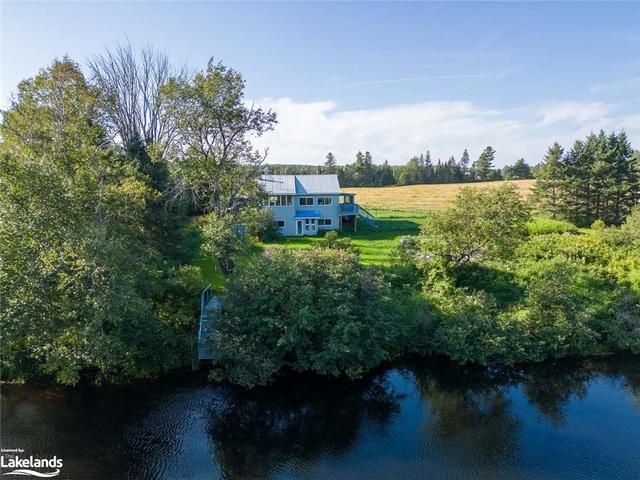 365 North Pickerel Lake Road, House detached with 2 bedrooms, 1 bathrooms and 4 parking in Armour ON | Image 6