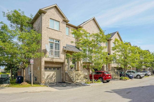5 Piggot Mews, House attached with 3 bedrooms, 2 bathrooms and 1 parking in Toronto ON | Image 12
