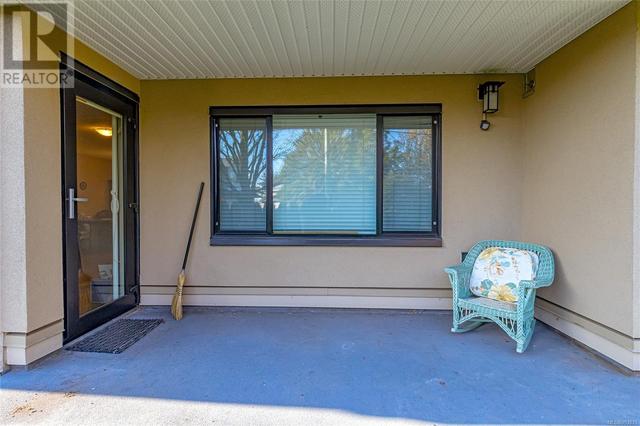 122 - 3969 Shelbourne St, Condo with 2 bedrooms, 2 bathrooms and 1 parking in Saanich BC | Image 23