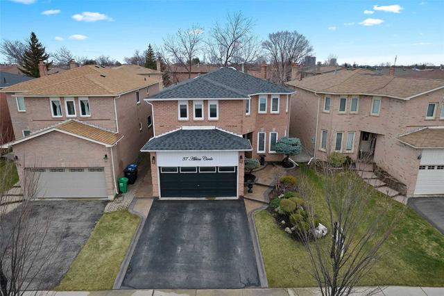 37 Atkins Circ, House detached with 5 bedrooms, 3 bathrooms and 6 parking in Brampton ON | Card Image