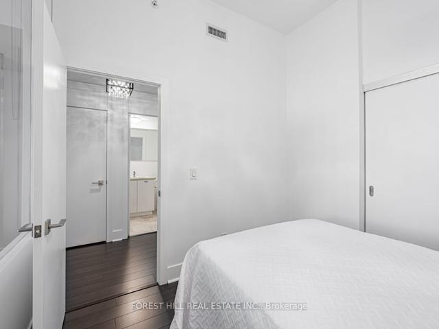 2505 - 32 Davenport Rd, Condo with 2 bedrooms, 2 bathrooms and 1 parking in Toronto ON | Image 14
