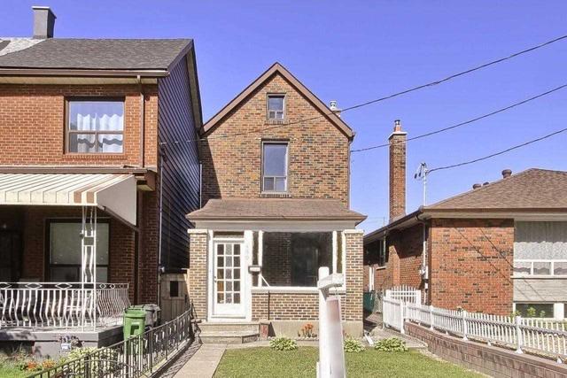 490 Roxton Rd, House detached with 3 bedrooms, 2 bathrooms and 2 parking in Toronto ON | Image 1