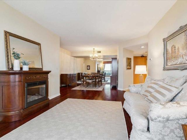 803 - 1903 Pilgrims Way, Condo with 2 bedrooms, 2 bathrooms and 1 parking in Oakville ON | Image 6