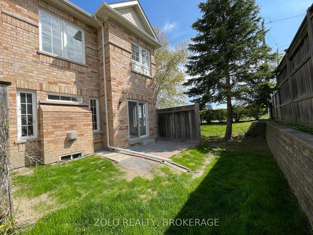 marsh - 1090 Brook Gdns, Townhouse with 3 bedrooms, 3 bathrooms and 3 parking in Newmarket ON | Image 26