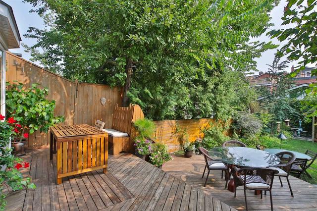 13a Delaware Ave, House semidetached with 4 bedrooms, 4 bathrooms and 1 parking in Toronto ON | Image 24