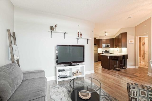 214 - 12 Woodstream Blvd, Condo with 1 bedrooms, 1 bathrooms and 1 parking in Vaughan ON | Image 6