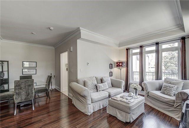 th 30 - 9 Oakburn Cres, House attached with 3 bedrooms, 4 bathrooms and 1 parking in Toronto ON | Image 4