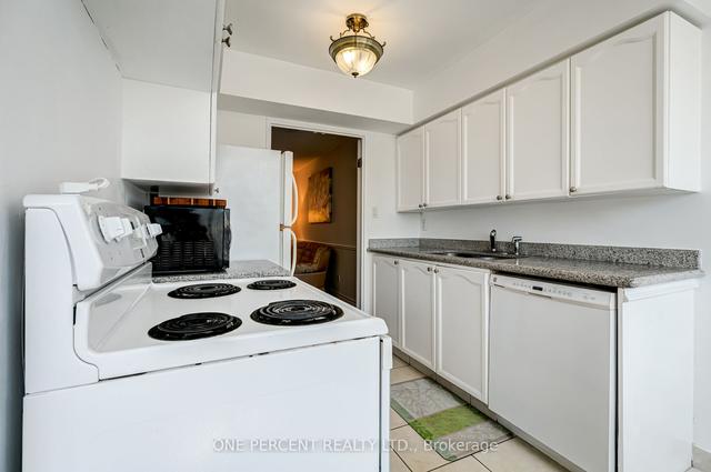 2507 - 633 Bay St, Condo with 2 bedrooms, 2 bathrooms and 0 parking in Toronto ON | Image 7