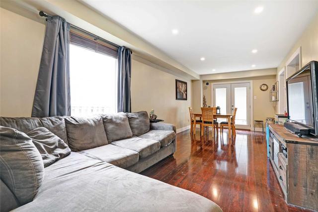 62 Kipling Cres, House semidetached with 3 bedrooms, 2 bathrooms and 3 parking in Ajax ON | Image 25