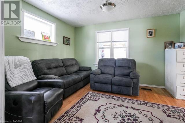 138268 Grey Road 112, House detached with 5 bedrooms, 2 bathrooms and 20 parking in Meaford ON | Image 12