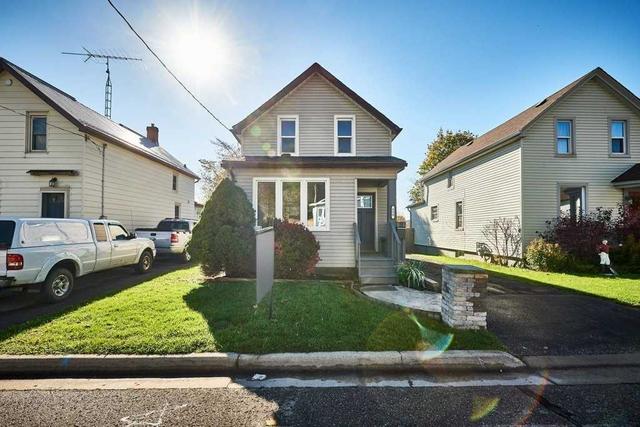 890 Robson St, House detached with 3 bedrooms, 1 bathrooms and 3 parking in Oshawa ON | Image 27