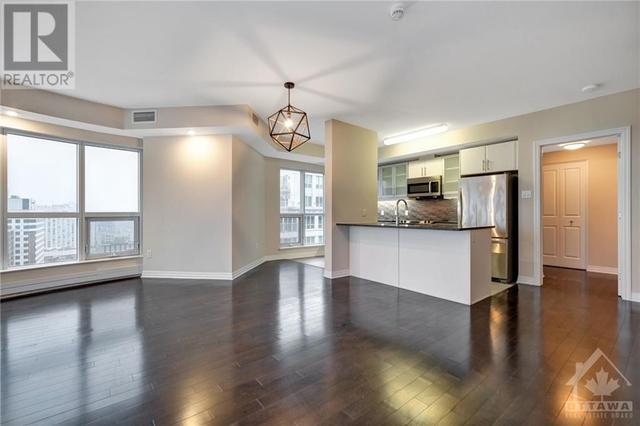 2501 - 195 Besserer Street, Condo with 2 bedrooms, 2 bathrooms and 1 parking in Ottawa ON | Image 9
