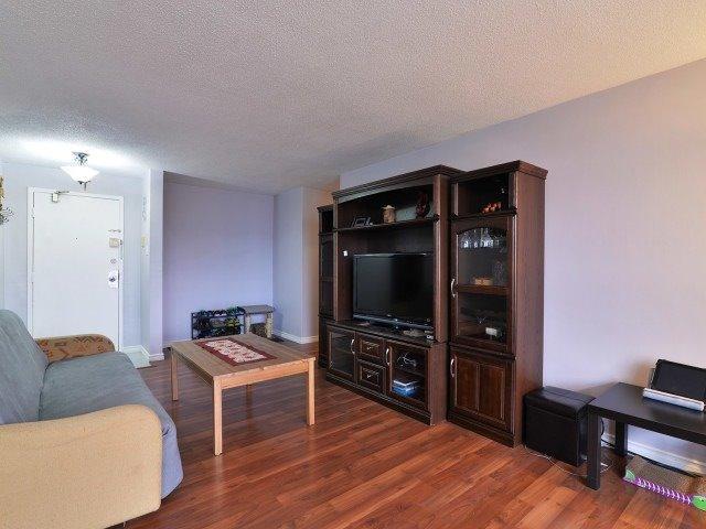 306 - 3120 Kirwin Ave, Condo with 2 bedrooms, 1 bathrooms and 1 parking in Mississauga ON | Image 7