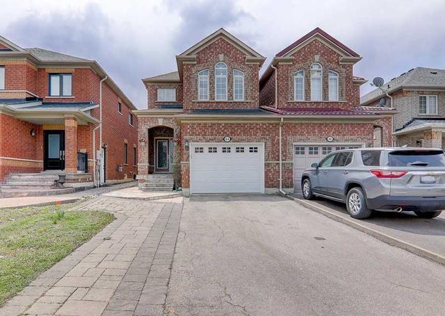 64 Casabel Dr, House semidetached with 4 bedrooms, 3 bathrooms and 4 parking in Vaughan ON | Image 1