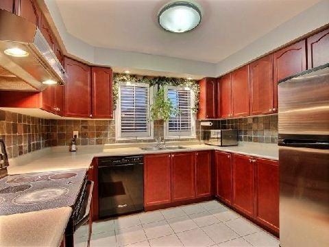 27 Trudelle Cres, House detached with 4 bedrooms, 4 bathrooms and 4 parking in Brampton ON | Image 18