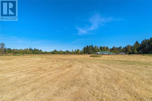 3155 Grant Rd, House detached with 2 bedrooms, 1 bathrooms and 10 parking in Comox Valley A BC | Image 56