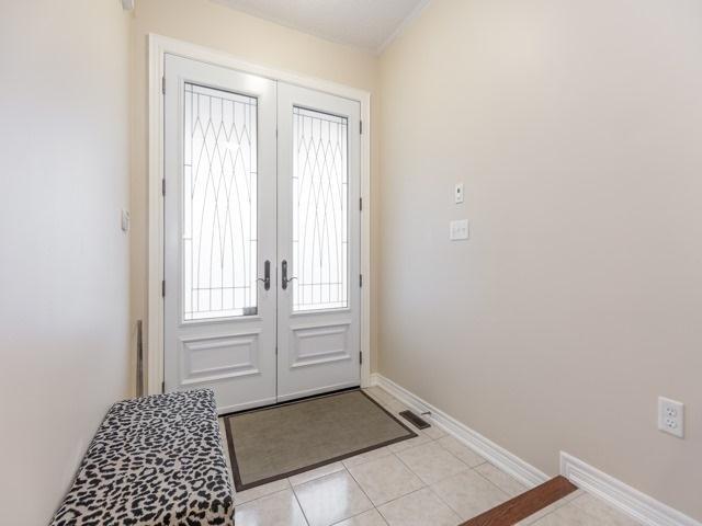 8 Timmins St, House detached with 4 bedrooms, 4 bathrooms and 4 parking in Brampton ON | Image 3