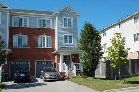 863 Bourne Cres, House attached with 2 bedrooms, 3 bathrooms and 2 parking in Oshawa ON | Image 1