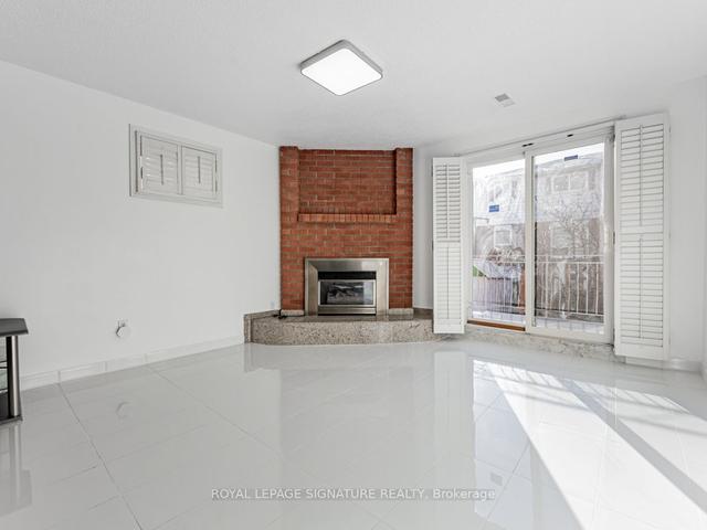 51 Wedge Crt, House semidetached with 3 bedrooms, 2 bathrooms and 4 parking in Toronto ON | Image 21