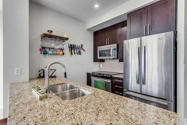 lph 02 - 4070 Confederation Pkwy, Condo with 2 bedrooms, 2 bathrooms and 1 parking in Mississauga ON | Image 2
