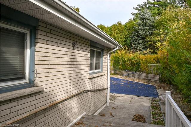 652 Old Hillview Road, House detached with 3 bedrooms, 1 bathrooms and 6 parking in Kingston ON | Image 38