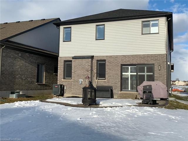 937 Lennon Way, House detached with 4 bedrooms, 2 bathrooms and 6 parking in London ON | Image 38