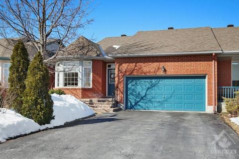 302 Wisteria Crescent, Townhouse with 3 bedrooms, 3 bathrooms and 6 parking in Ottawa ON | Card Image