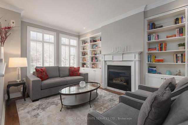 29 Shires Lane, House attached with 3 bedrooms, 3 bathrooms and 2 parking in Toronto ON | Image 23
