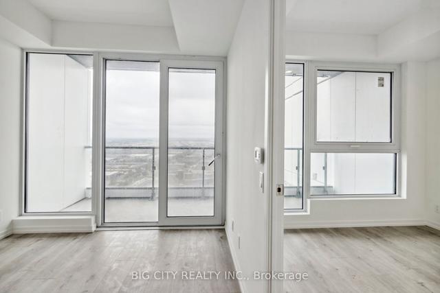 2608 - 7890 Jane St, Condo with 2 bedrooms, 2 bathrooms and 0 parking in Vaughan ON | Image 4