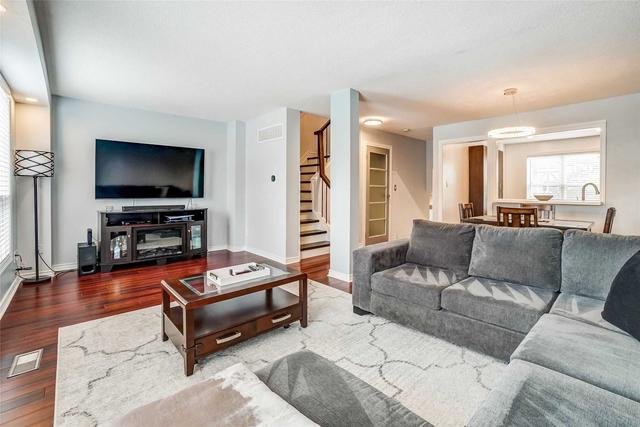 50 Morley Cres, Townhouse with 3 bedrooms, 2 bathrooms and 2 parking in Brampton ON | Image 13