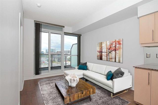 440 - 2885 Bayview Ave, Condo with 2 bedrooms, 2 bathrooms and 1 parking in Toronto ON | Image 2