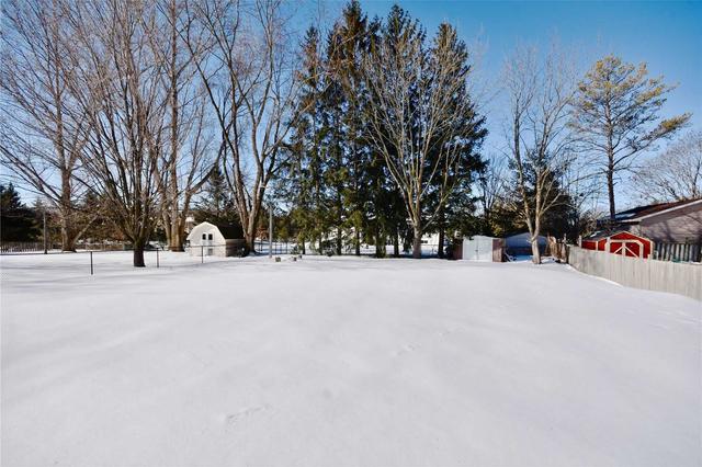 1684 George Johnson Rd, House detached with 4 bedrooms, 2 bathrooms and 6 parking in Springwater ON | Image 21