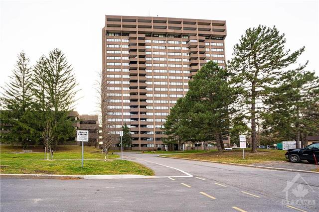 2005 - 3360 Southgate Road, Condo with 4 bedrooms, 3 bathrooms and 2 parking in Ottawa ON | Card Image